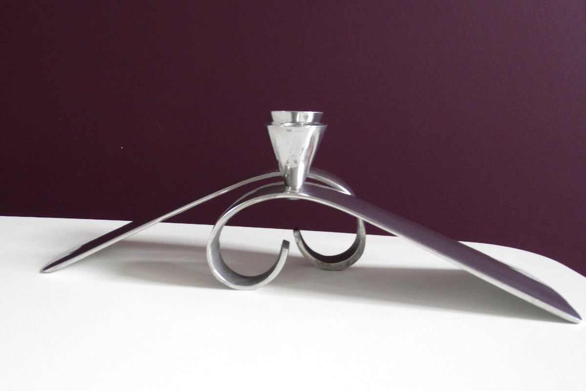 Comma Candlestick | Matthew Hilton | Postmodern Design Atelier Aeris