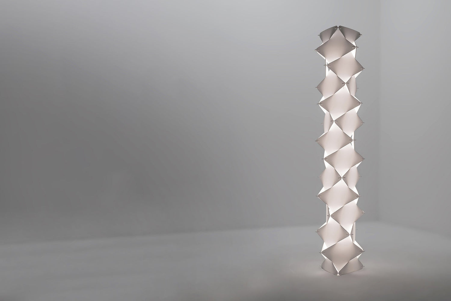 Draumr Floor light by Lux Vortex