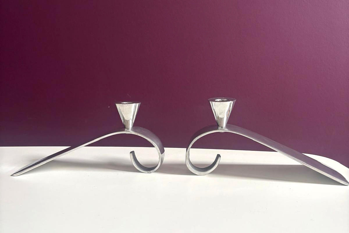 Comma Candlestick | Matthew Hilton | Postmodern Design Atelier Aeris