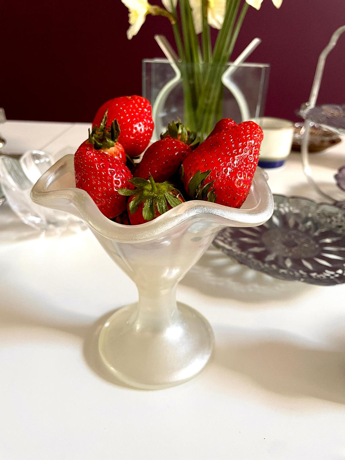 Italian mother-of-pearl ice cream coupes – set of 4 | Mid-Century glass