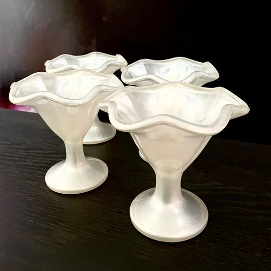 Italian mother-of-pearl ice cream coupes – set of 4 | Mid-Century glass